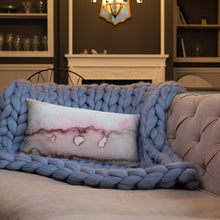 Lade das Bild in den Galerie-Viewer, Pink Wave Premium Pillow
